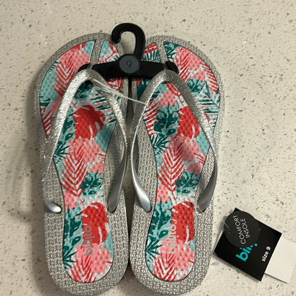 NWT- Billito Silver Glitter Tropical Flip Flops